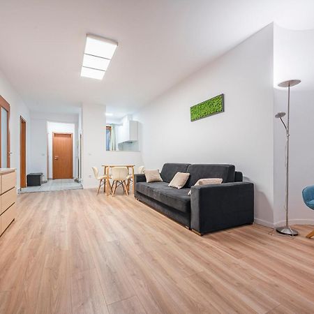 Modern Apartment With Garage Budapest Esterno foto