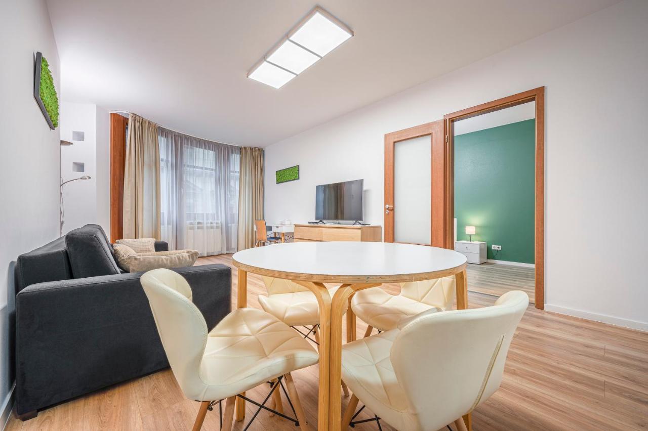 Modern Apartment With Garage Budapest Esterno foto