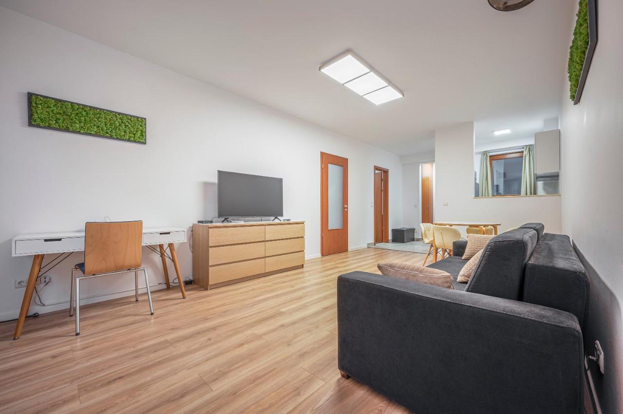 Modern Apartment With Garage Budapest Esterno foto