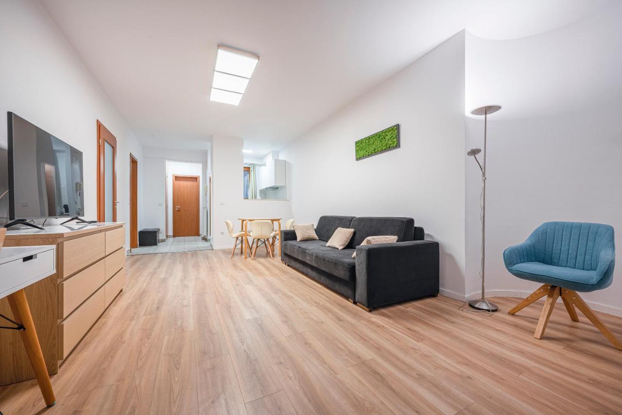 Modern Apartment With Garage Budapest Esterno foto